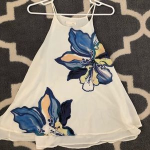 Cute sleeveless blouse. *NEVER WORN